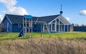 Awesome Home In Rødby With Sauna in Kramnitse